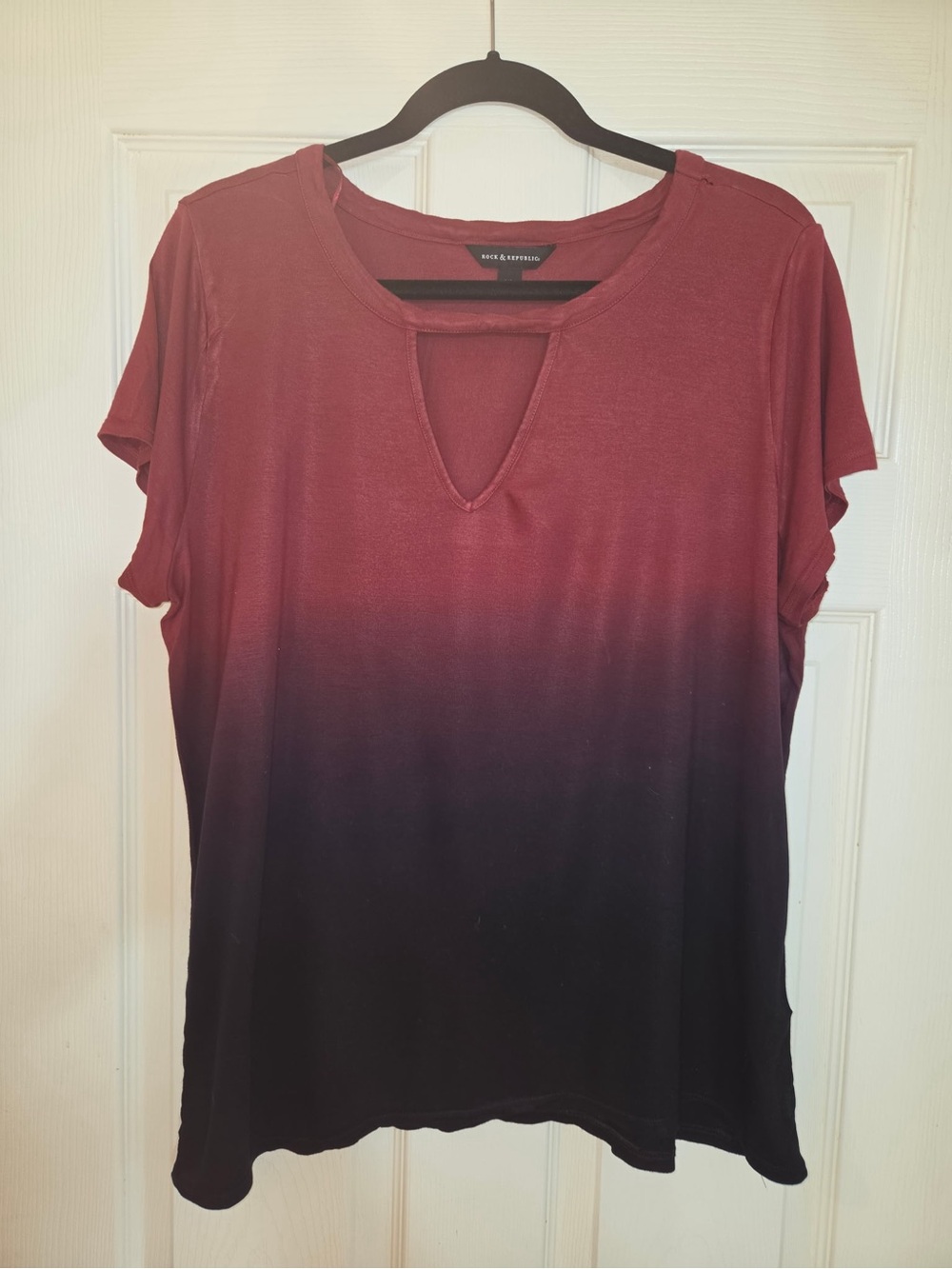 Rock & Republic Red to Black Ombre Short Sleeve Keyhole Tee